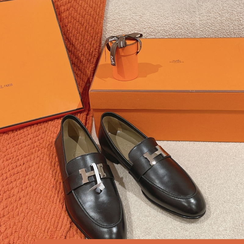 H**mes leather shoes